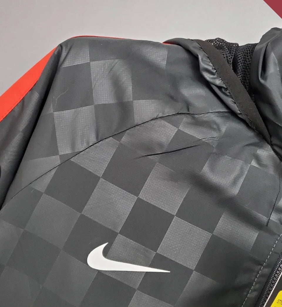 2021/2022 Liverpool Windbreaker Black-Grey Plaid Soccer Jersey 1:1