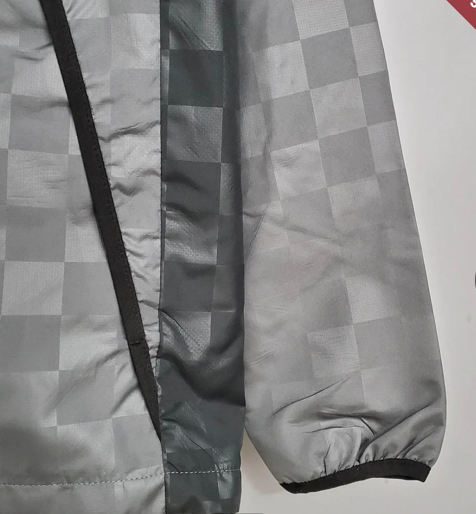 2021/2022 Liverpool Windbreaker Black-Grey Plaid Soccer Jersey 1:1